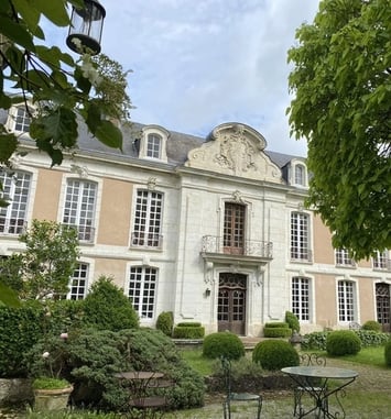 Visite libre de la cour de l'Hôtel des Tailles
