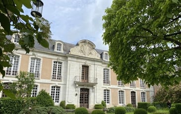 Visite libre de la cour de l'Hôtel des Tailles