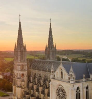 Visite guidée : Montligeon, porte du Ciel dans le Perche