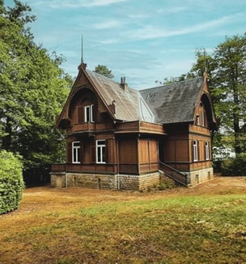 Visite guidée : le chalet suédois, pépite de l'Exposition universelle de 1889